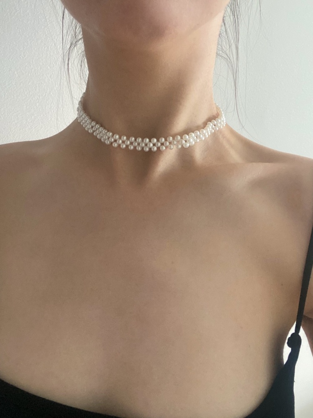 White Pearl Choker Necklace Gorgeous Elegant Old Money New